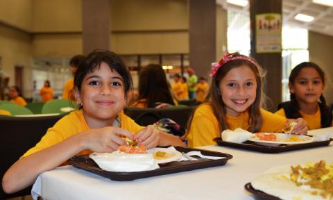 Students eating lunch.